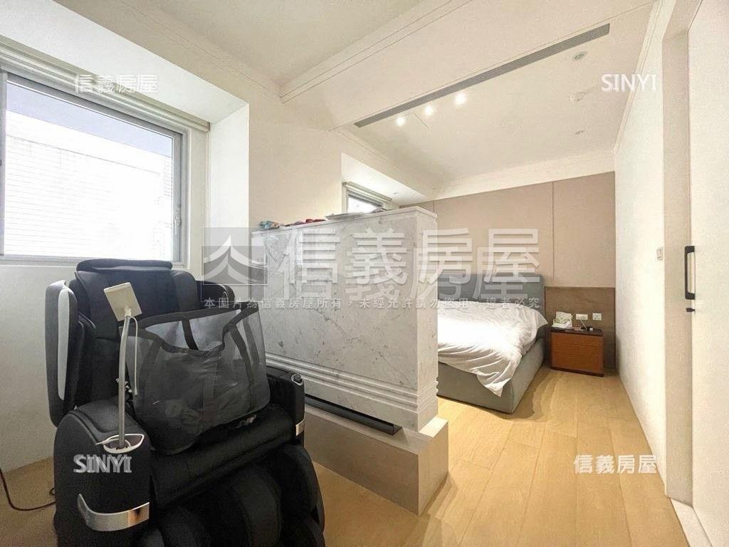 富富話合邊間兩房附坡平房屋室內格局與周邊環境