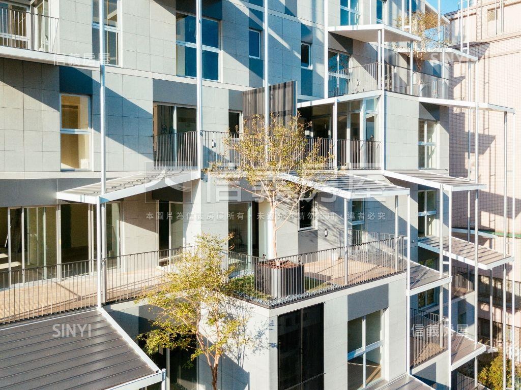 富富話合邊間兩房附坡平房屋室內格局與周邊環境