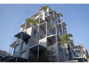 富富話合邊間兩房附坡平