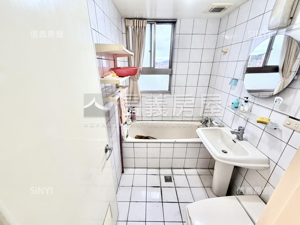 美景日安高樓３房坡平車位房屋室內格局與周邊環境