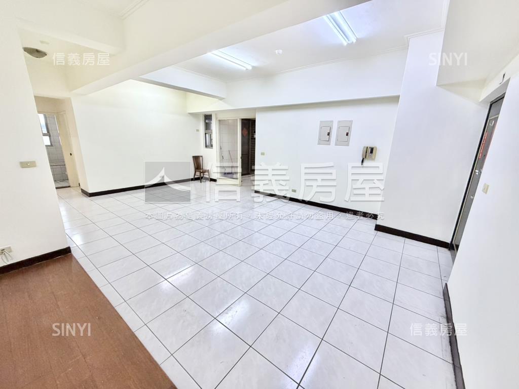 美景日安高樓３房坡平車位房屋室內格局與周邊環境