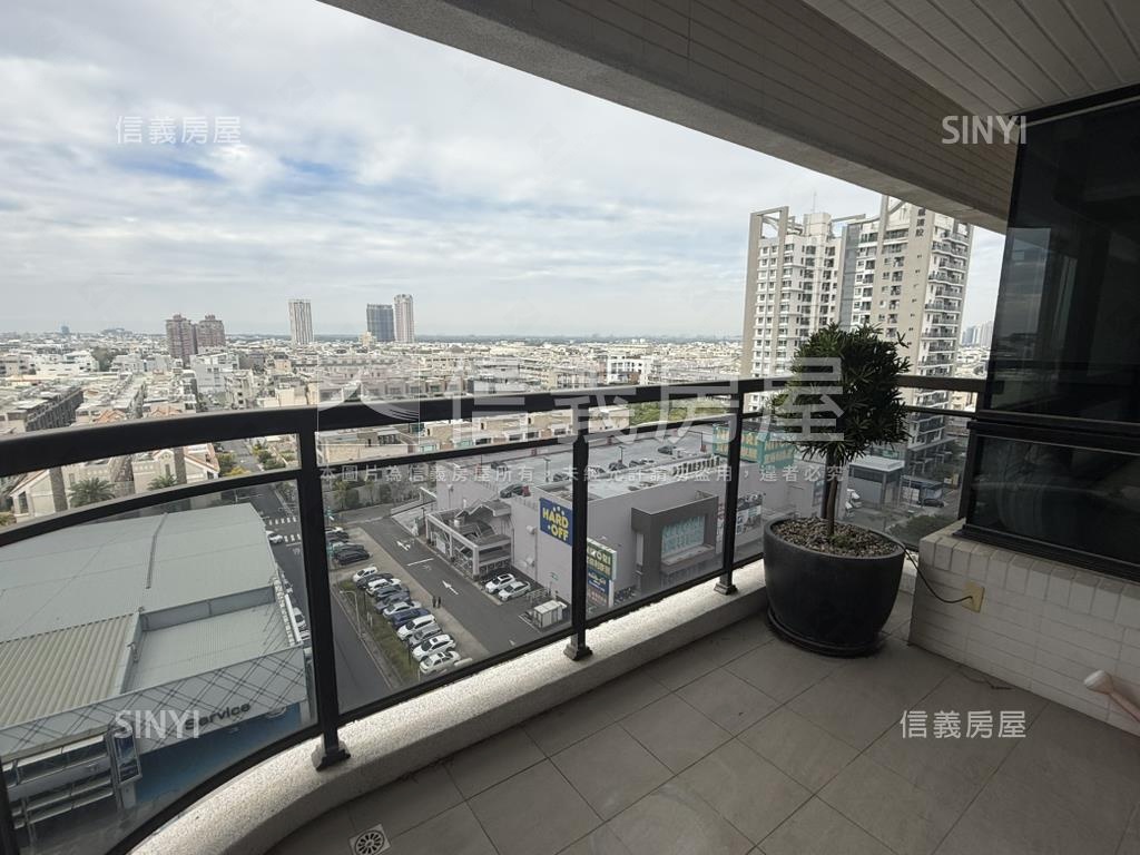 鳥瞰湖美日和雙平車房屋室內格局與周邊環境