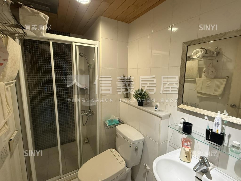 鳥瞰湖美日和雙平車房屋室內格局與周邊環境