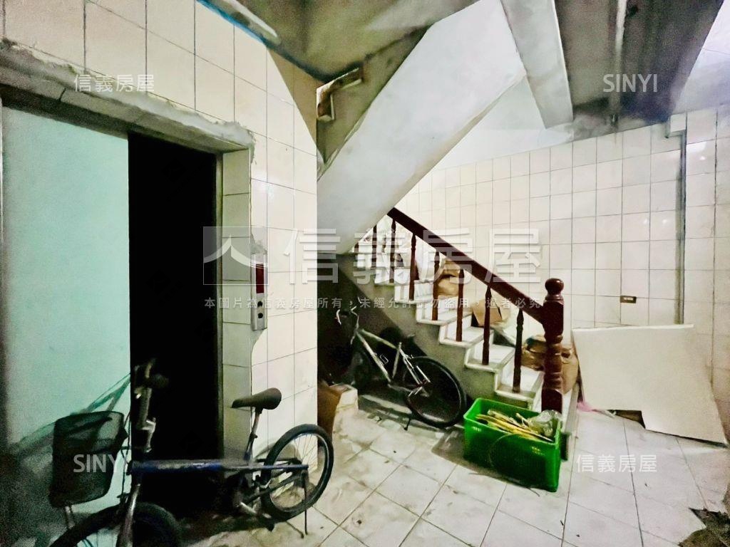 大豐路大面寬店面房屋室內格局與周邊環境