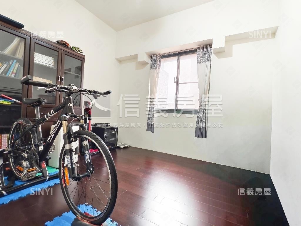 經國麗品˙３房車位房屋室內格局與周邊環境