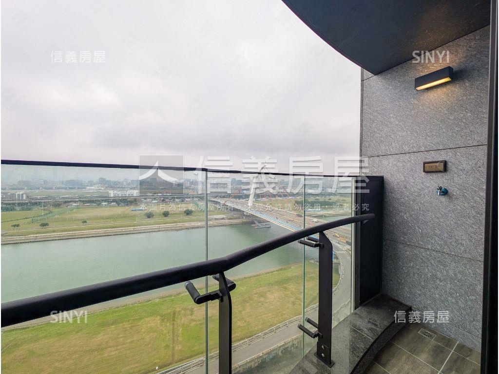 最大直正面河三房雙坡平房屋室內格局與周邊環境