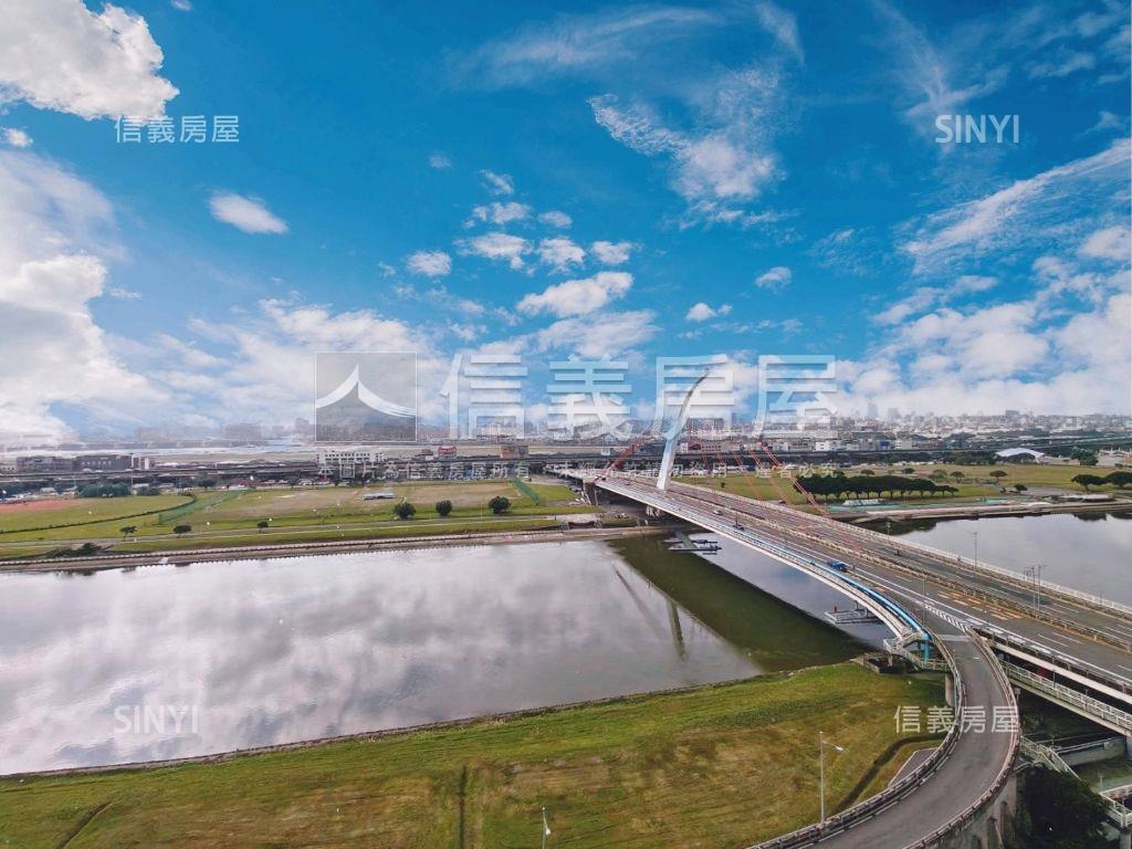 最大直正面河三房雙坡平房屋室內格局與周邊環境