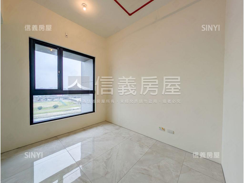 最大直正面河三房雙坡平房屋室內格局與周邊環境