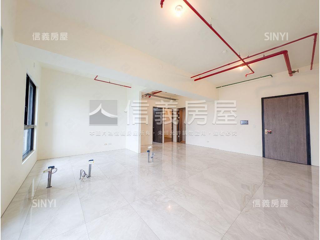 最大直正面河三房雙坡平房屋室內格局與周邊環境