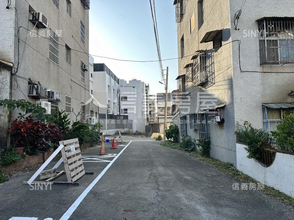 台中近交流道住二土地房屋室內格局與周邊環境