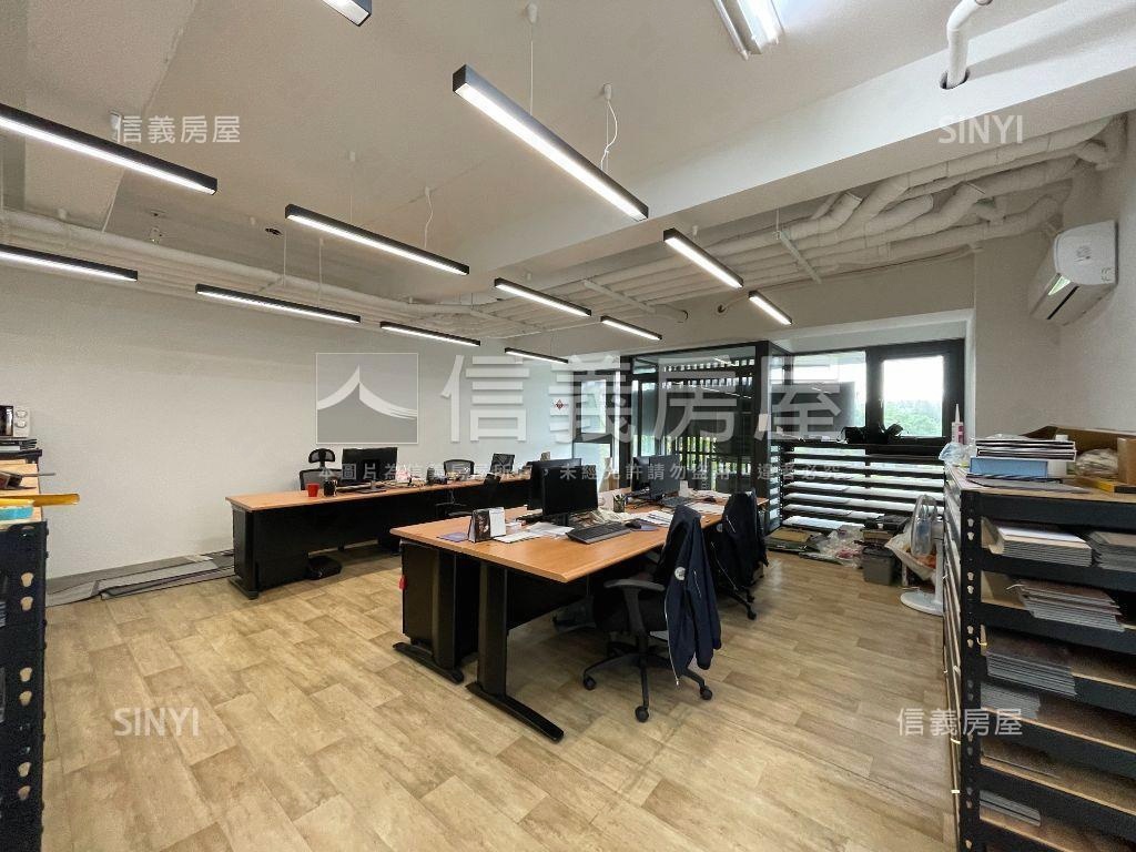 青埔Ａ１９捷運站泰極店面房屋室內格局與周邊環境