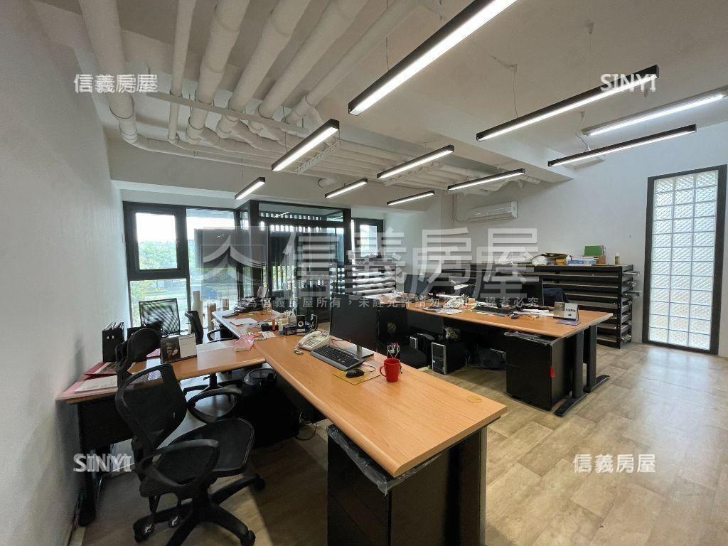 青埔Ａ１９捷運站泰極店面房屋室內格局與周邊環境