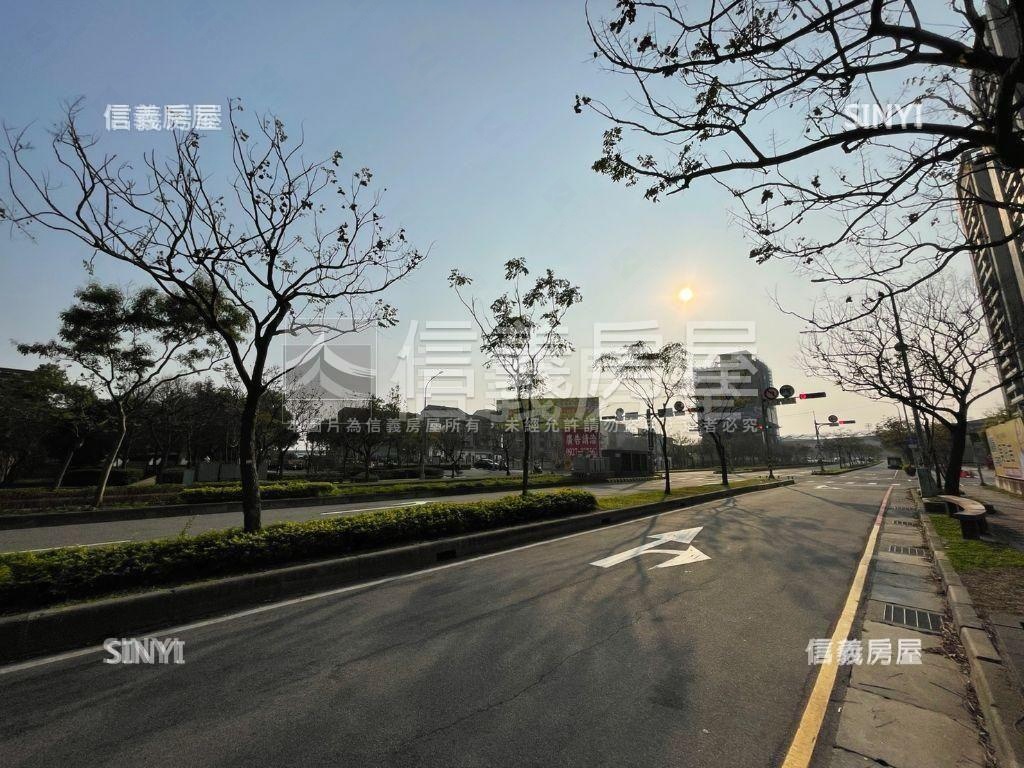 青埔Ａ１９捷運站泰極店面房屋室內格局與周邊環境