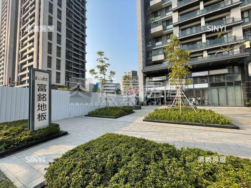 青埔Ａ１９捷運站泰極店面房屋室內格局與周邊環境