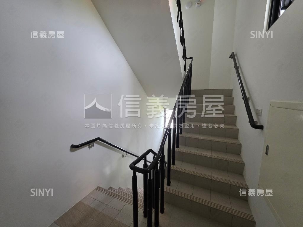 大展鴻圖三房平車房屋室內格局與周邊環境