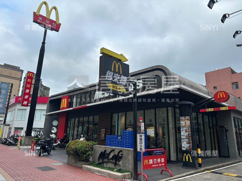 稀有１樓三房方便停車房屋室內格局與周邊環境