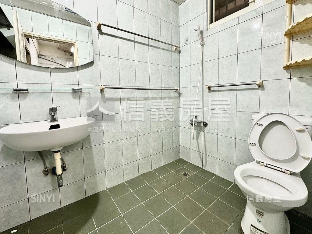 一樓辦公自用兩相宜房屋室內格局與周邊環境