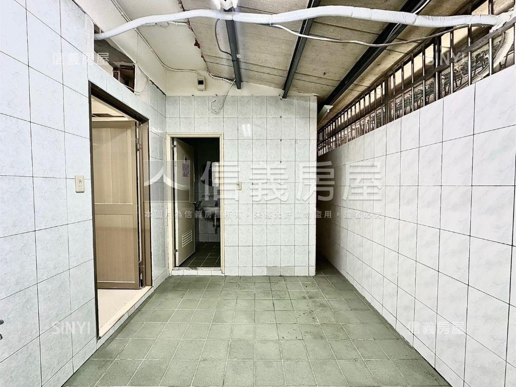 一樓辦公自用兩相宜房屋室內格局與周邊環境