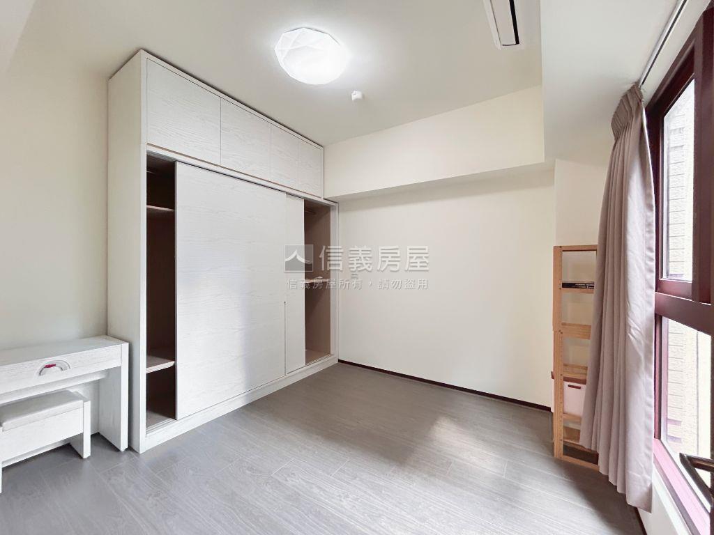 九揚華峰低公設邊間大２房房屋室內格局與周邊環境