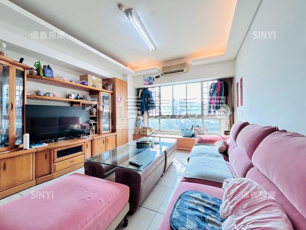 竹城富士三房車位房屋室內格局與周邊環境