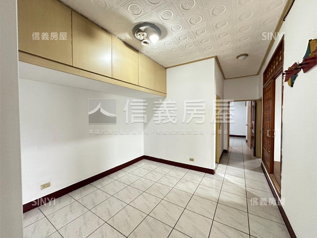 中興北街電梯四樓房屋室內格局與周邊環境