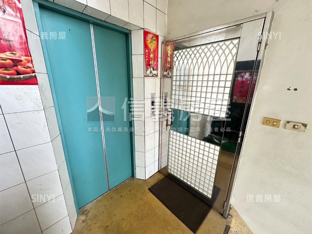 中興北街電梯四樓房屋室內格局與周邊環境