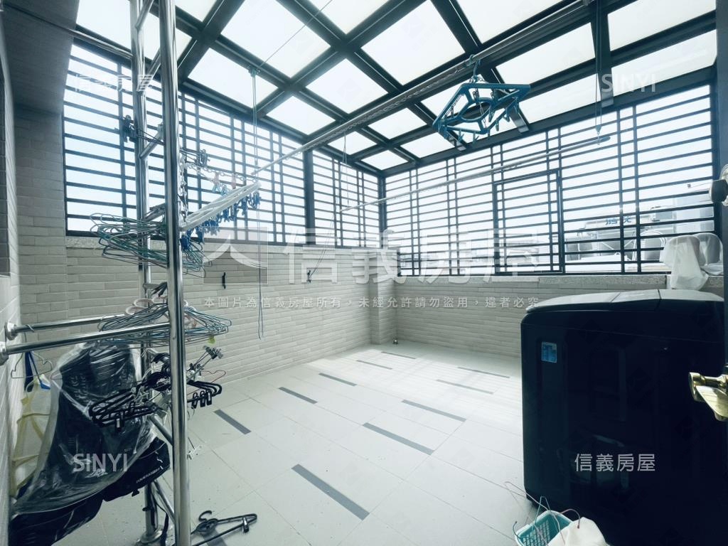 ＬＭ邊間大地坪臨學校透天房屋室內格局與周邊環境