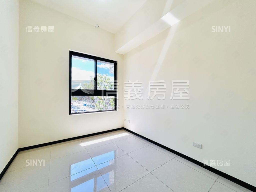 元富興國湛全新三房車位房屋室內格局與周邊環境