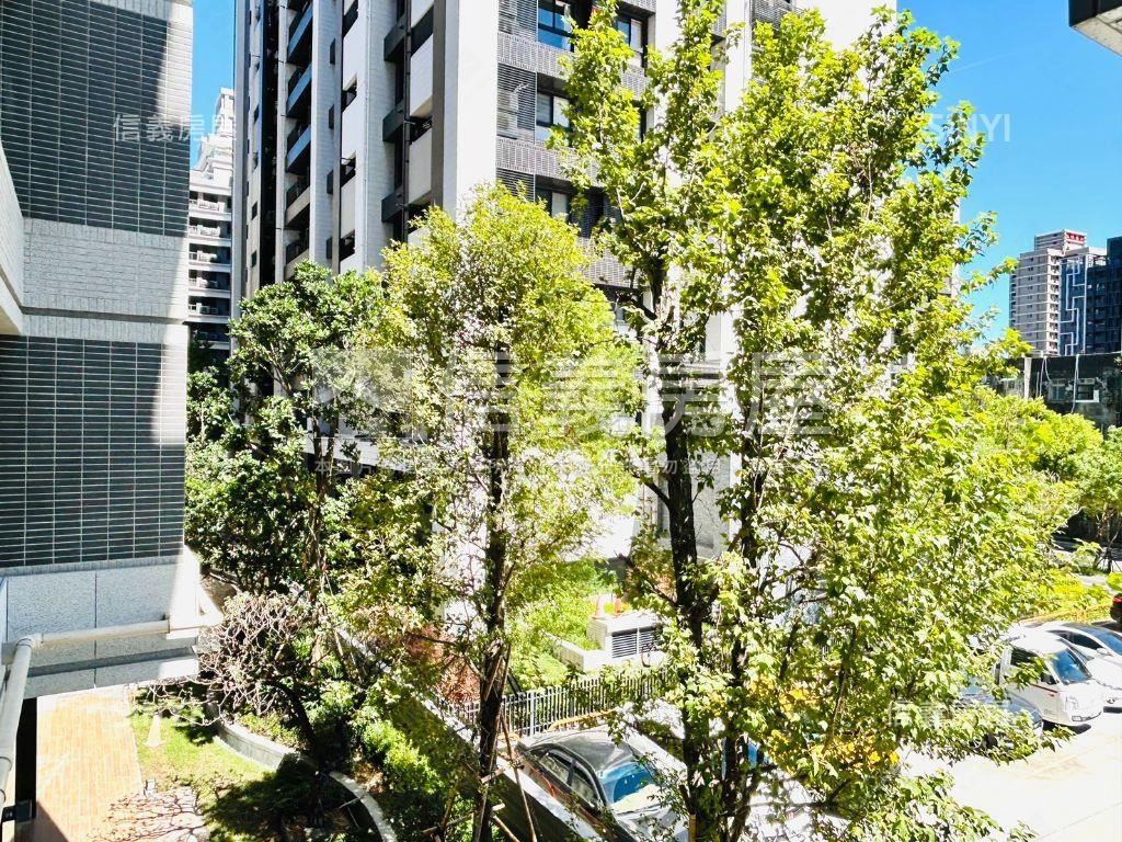 元富興國湛全新三房車位房屋室內格局與周邊環境