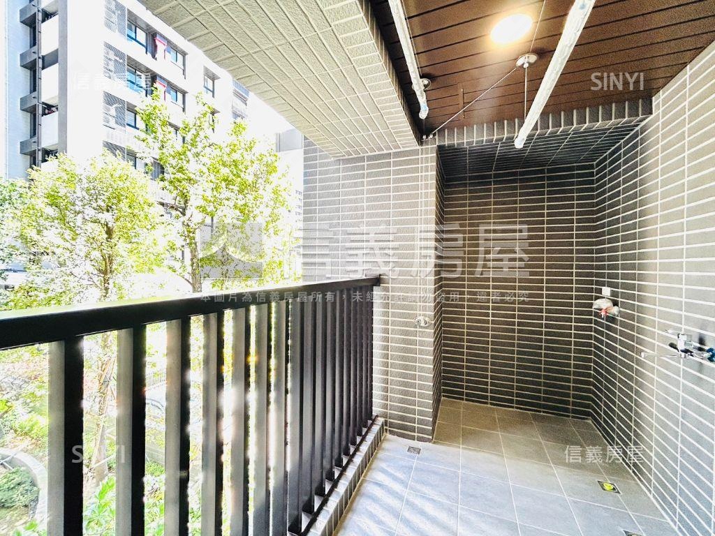 元富興國湛全新三房車位房屋室內格局與周邊環境