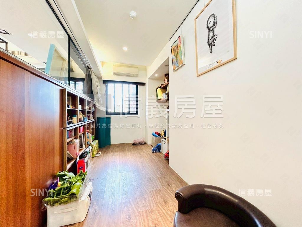 弘爺大樓☆質感四房車位房屋室內格局與周邊環境