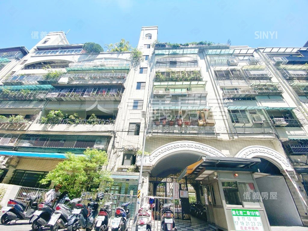 弘爺大樓☆質感四房車位房屋室內格局與周邊環境