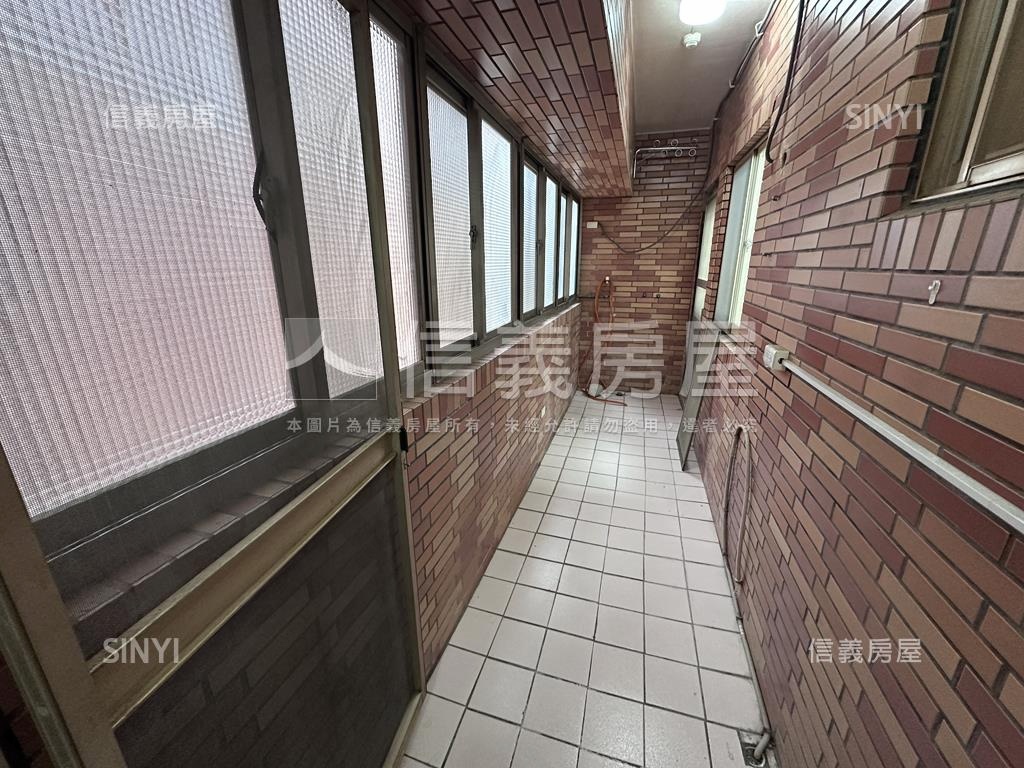 統領御邸三房車位房屋室內格局與周邊環境