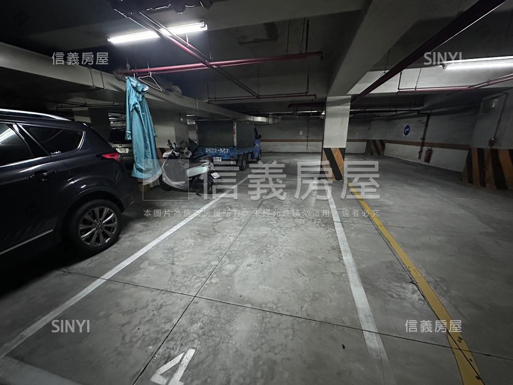 統領御邸三房車位房屋室內格局與周邊環境