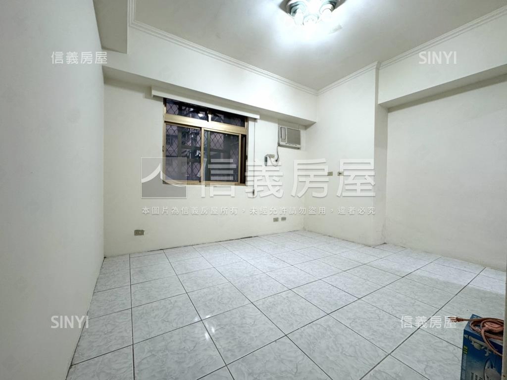 中國江山電梯三房房屋室內格局與周邊環境