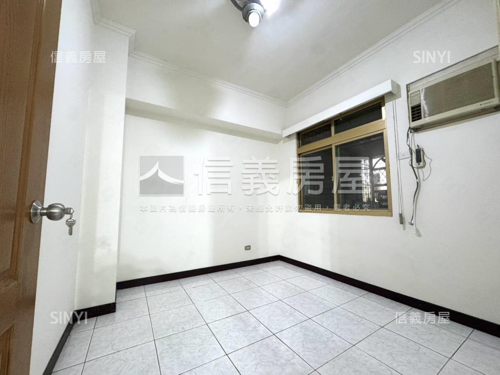 中國江山電梯三房房屋室內格局與周邊環境