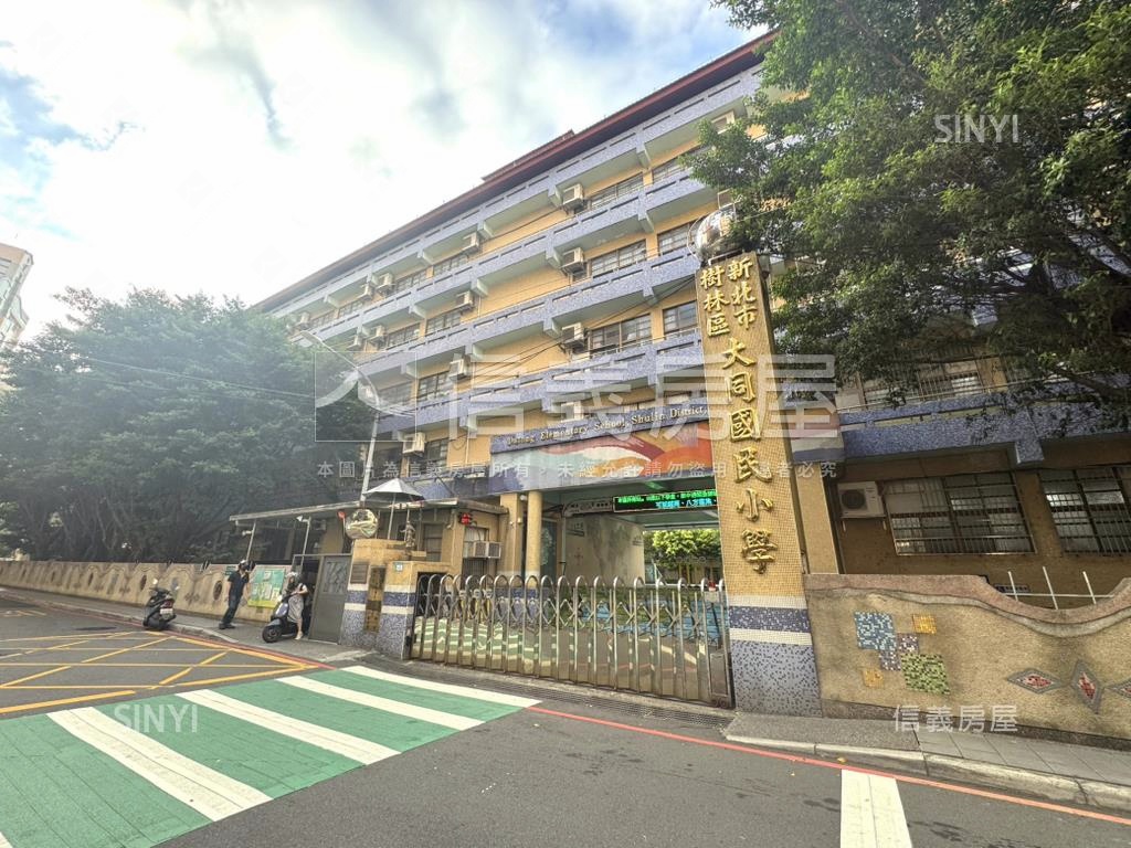 中國江山電梯三房房屋室內格局與周邊環境