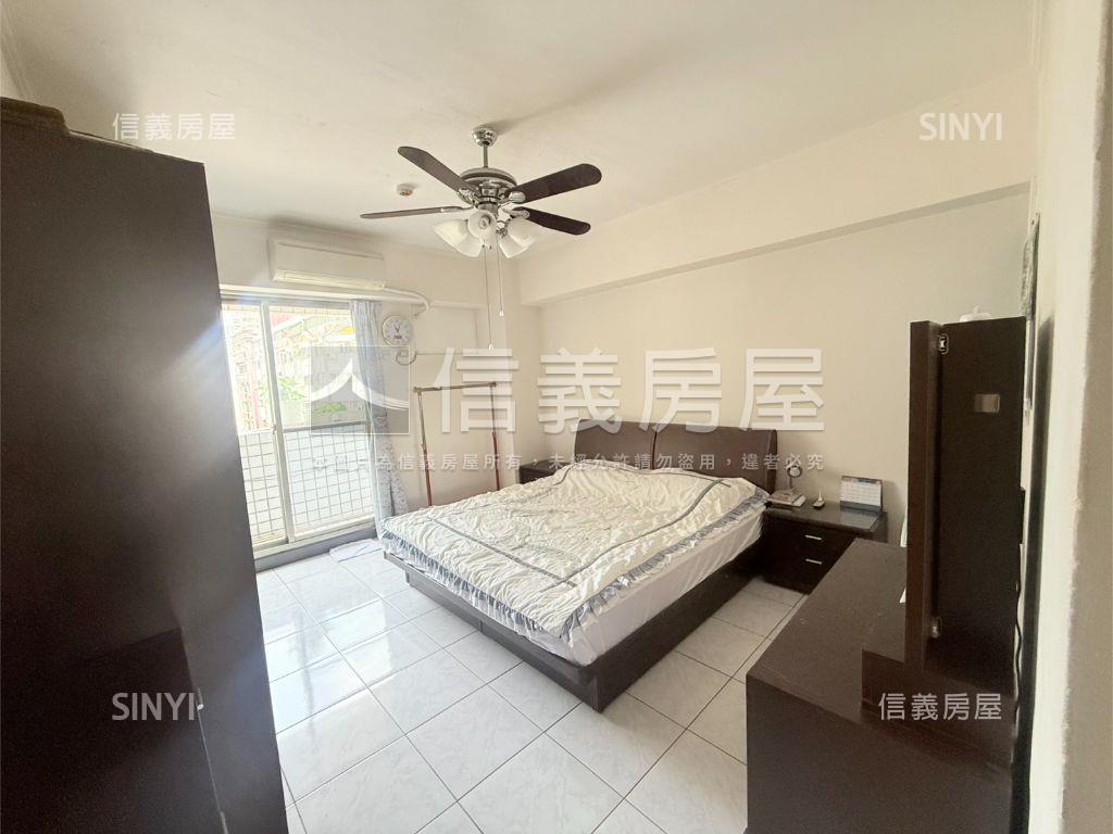 近捷運平面車位採光三房房屋室內格局與周邊環境