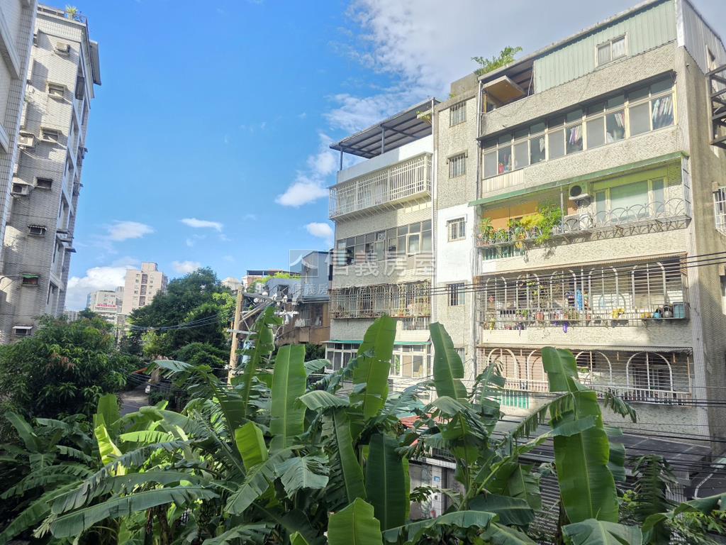 區公所採光明亮三樓美屋房屋室內格局與周邊環境