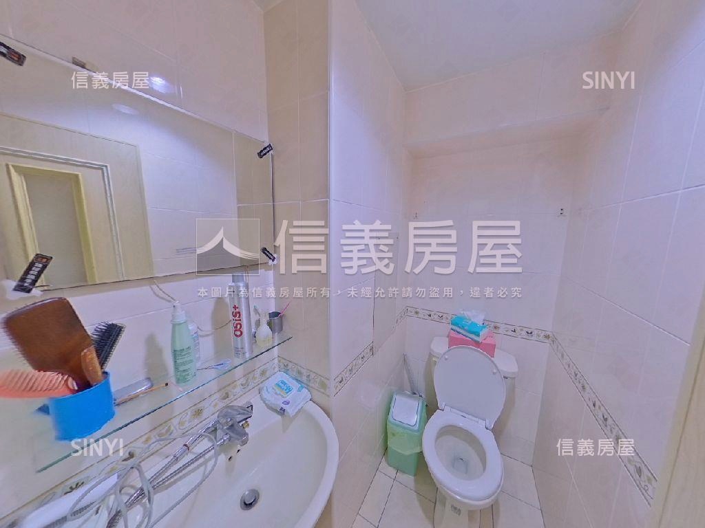 挑高六米玫瑰人生房屋室內格局與周邊環境