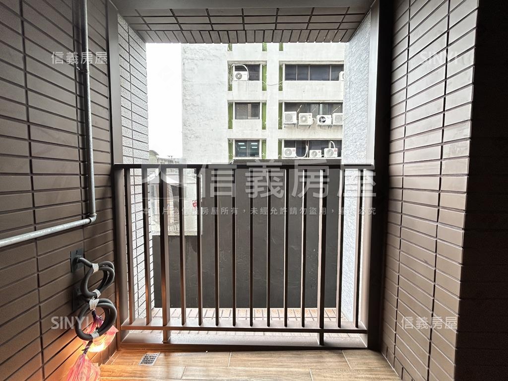 敦北小巨蛋後棟安靜二房房屋室內格局與周邊環境