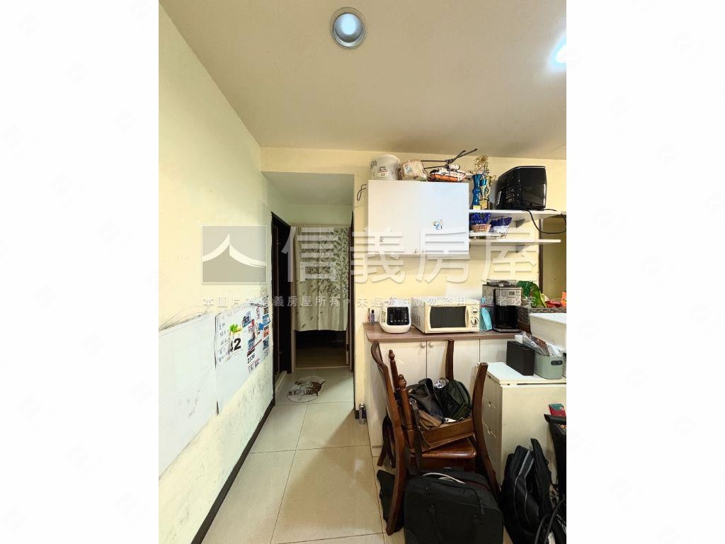 ＳＳＳ活力城低總輕鬆購屋房屋室內格局與周邊環境