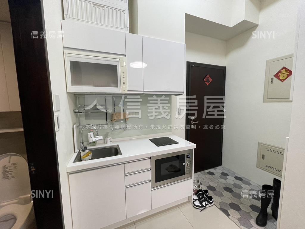 台北捷座小資ＳＯＨＯ宅房屋室內格局與周邊環境