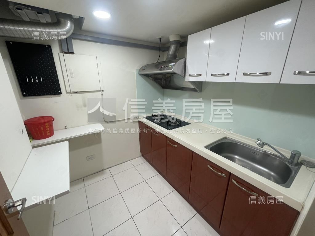 民生大坪數商辦房屋室內格局與周邊環境