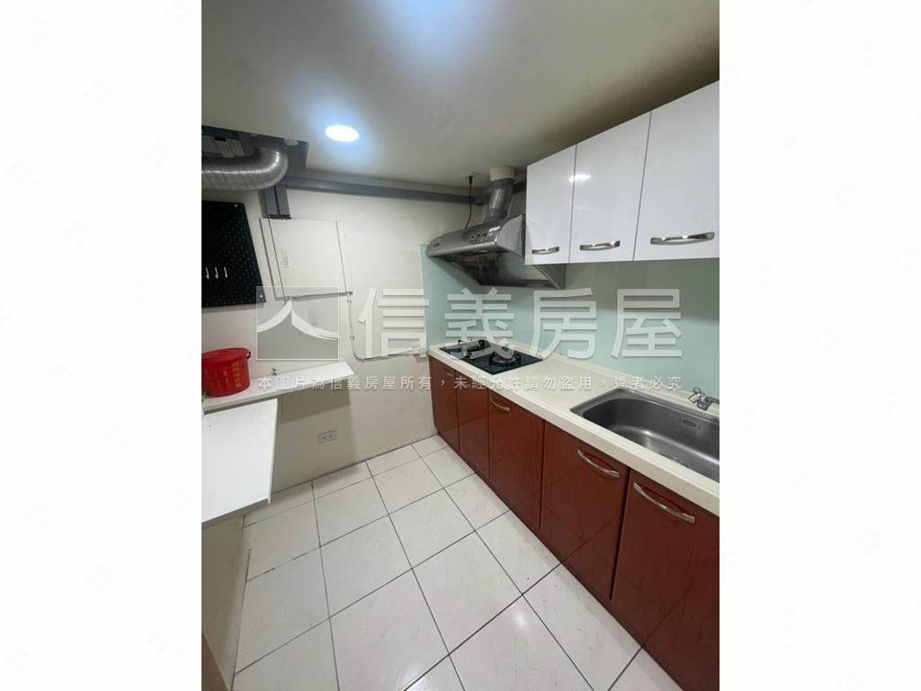 民生大坪數商辦房屋室內格局與周邊環境