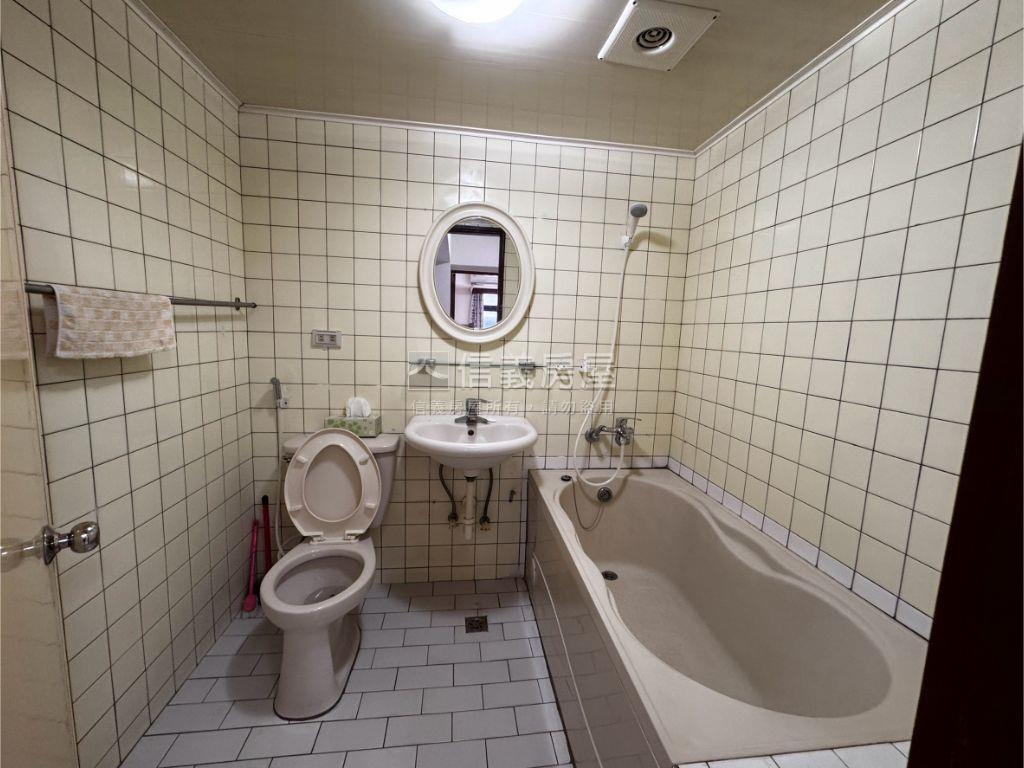 中國醫旁美德街二樓美寓房屋室內格局與周邊環境