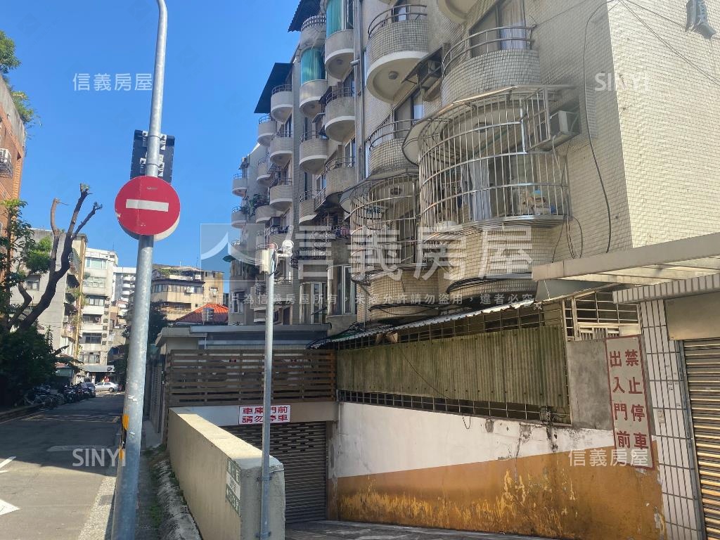 電梯更新邊間三房兩衛房屋室內格局與周邊環境