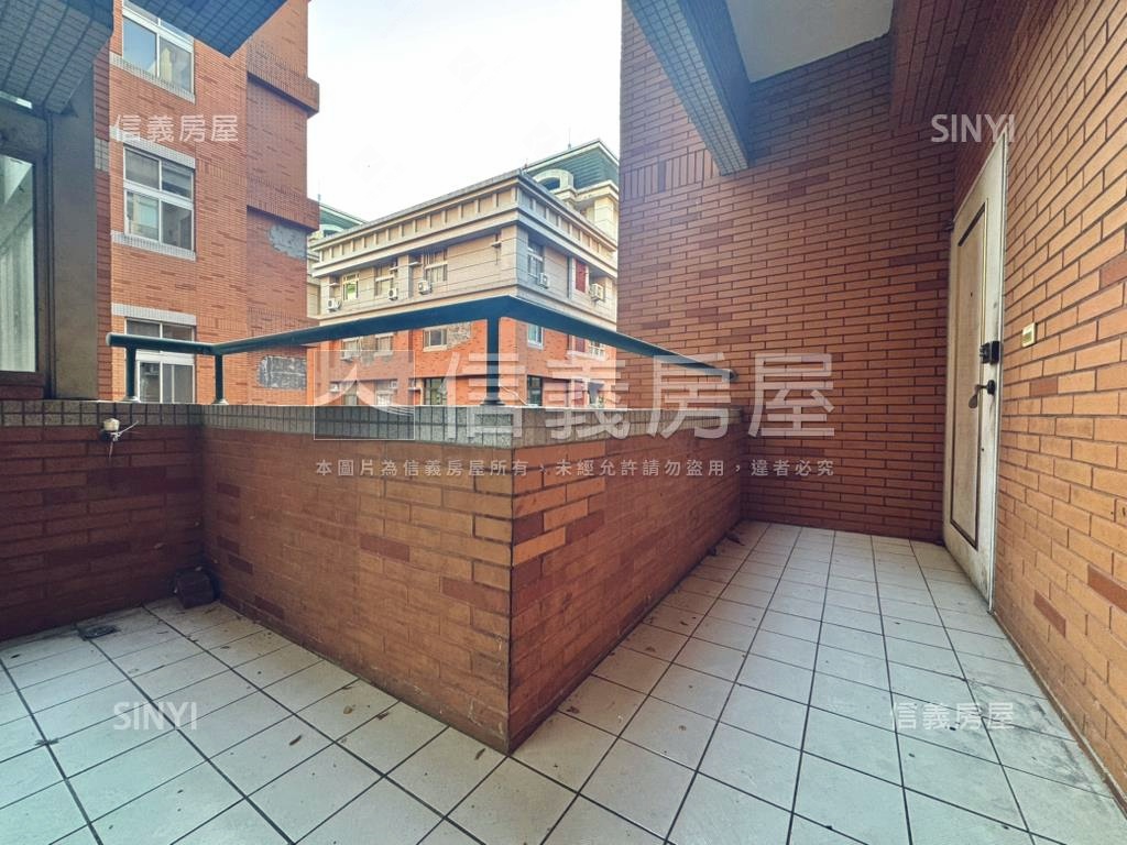 工學商圈二房＋１室附車位房屋室內格局與周邊環境