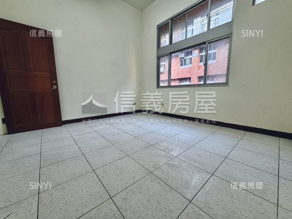 工學商圈二房＋１室附車位房屋室內格局與周邊環境