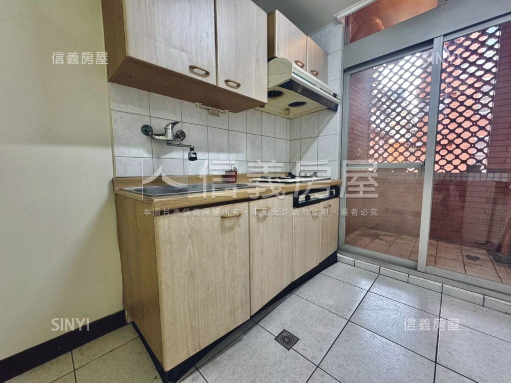 工學商圈二房＋１室附車位房屋室內格局與周邊環境